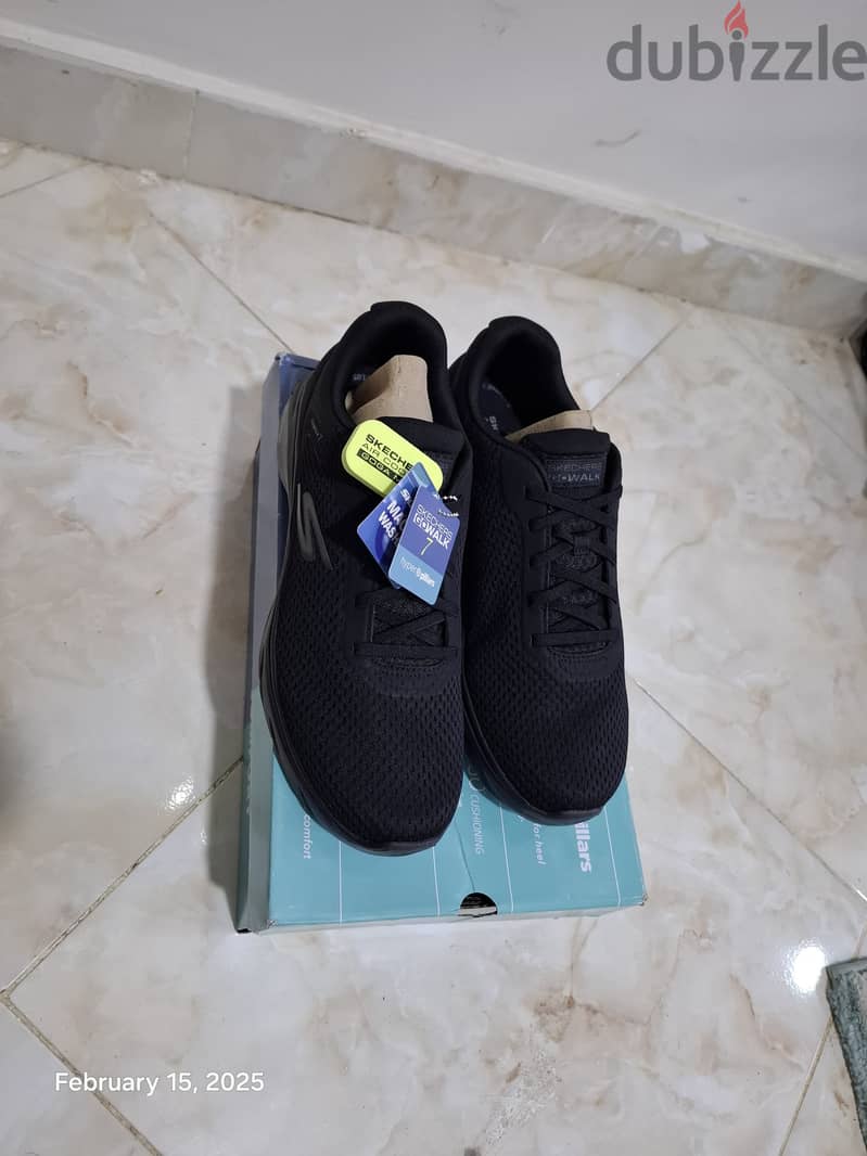 سكتشر جو ووك اخر فرجن  مقاس 46 سهل اللبس رباط شكل skechers go walk 7 4 4