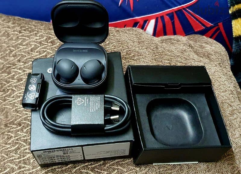 ايربودز galaxy buds2 pro بالضمان لحد 20/5 0