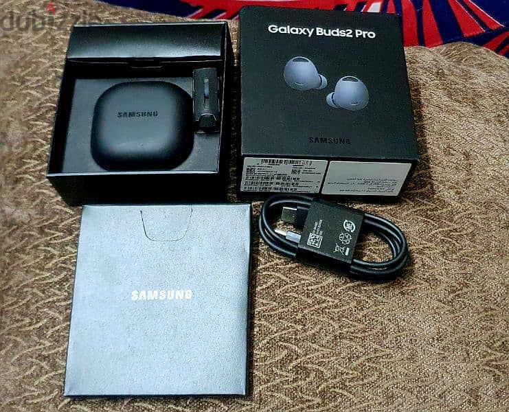 ايربودز galaxy buds2 pro بالضمان لحد 20/5 1