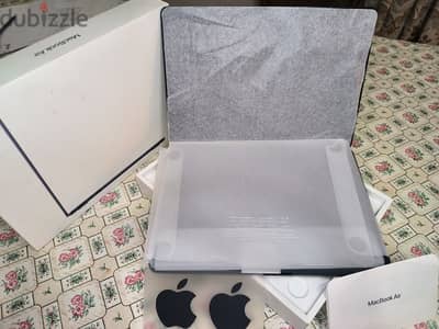 MacBook air M2 100% 0 C. C 11 Months Apple warranty OPEN BOX condition