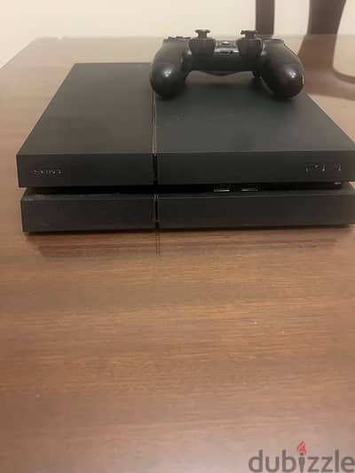 Playstation 4 Used few times 500GB