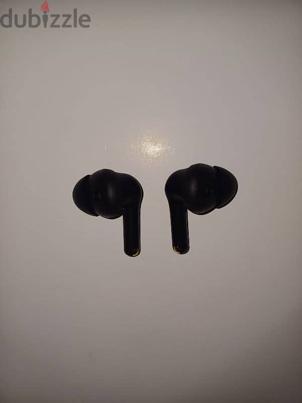 Earbuds oraimo FreePods 3c . with cover استعمال اسبوع 5