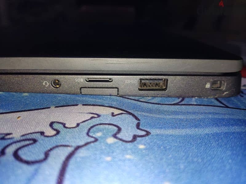 Laptop Dell latitude 7400 4