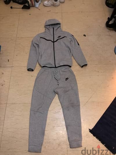 nike tech fleece xl