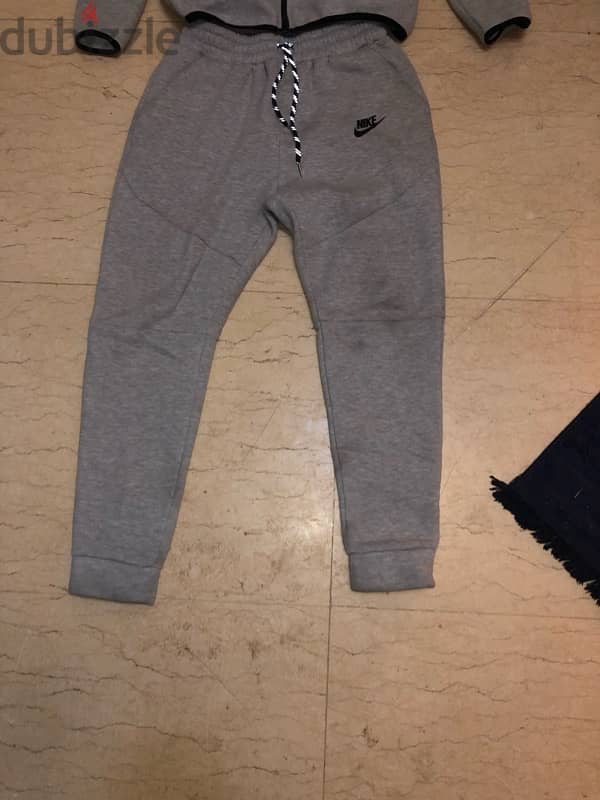 nike tech fleece xl 2