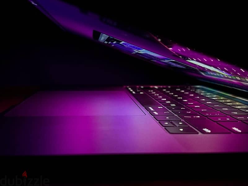 MacBook Pro 2019 i9 15inch 1