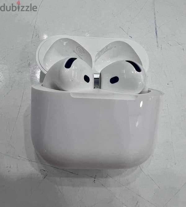 Airpods 4 “ANC” 1