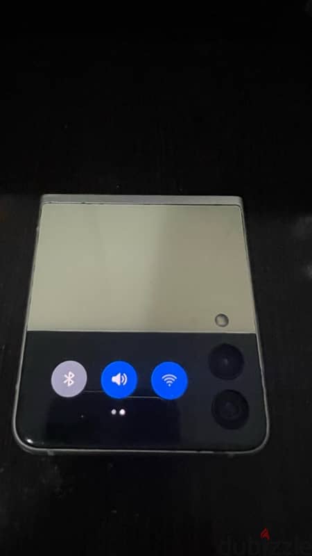 Samsung flip z3 256GB يحتاج شاشه داخليه فقط 0