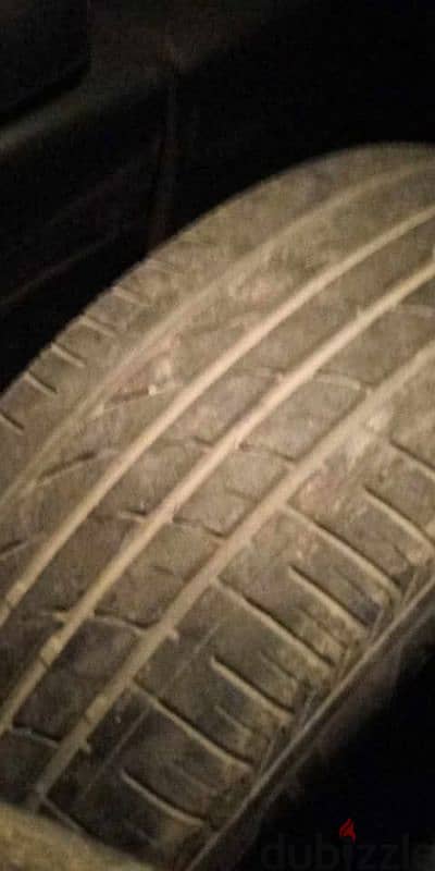 4 كاوتش 215/60R17 للبيع 1