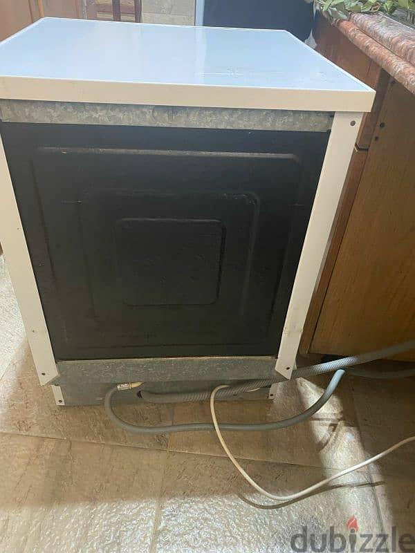 white Westinghouse  Dish washer 2