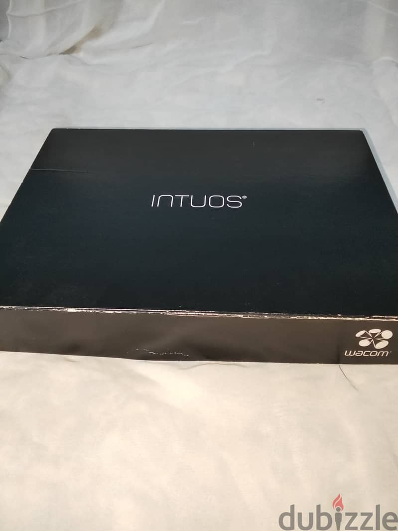 Wacom Intuos Art small black tablet drawing 1