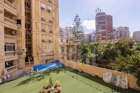 Apartment for sale 240 m Gleem (Mostafa Maher parallel to the sea)