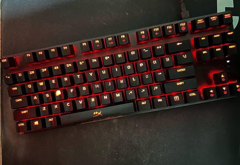 Logitech G Pro Wireless / HyperX FPS Alloy CherryMX Red 2