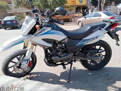 I am selling my Benelli 200 VLX motorbike almost new