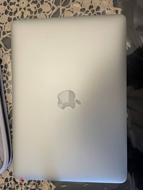 MacBook Air/Excellent Condition 1