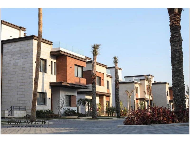 Townhouse corner prime location in azzar1 new cairo 0