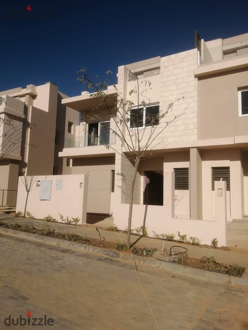 Villa, ready for immediate occupancy in Tawny, Sheikh Zayed. Located near Palm Hills and El Gezira Club 0