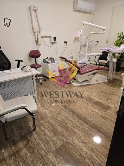 للايجار عيادة أسنان في مول فور ميكس بيفرلي هيلز  For rent a dental clinic in Four Mix Mall, Beverly Hills