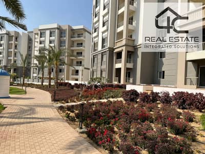 apartment  for sale with down payment 530,000 in Hyde Park new cairo  installment over 11 years  view landscape in the best location in 5th statement