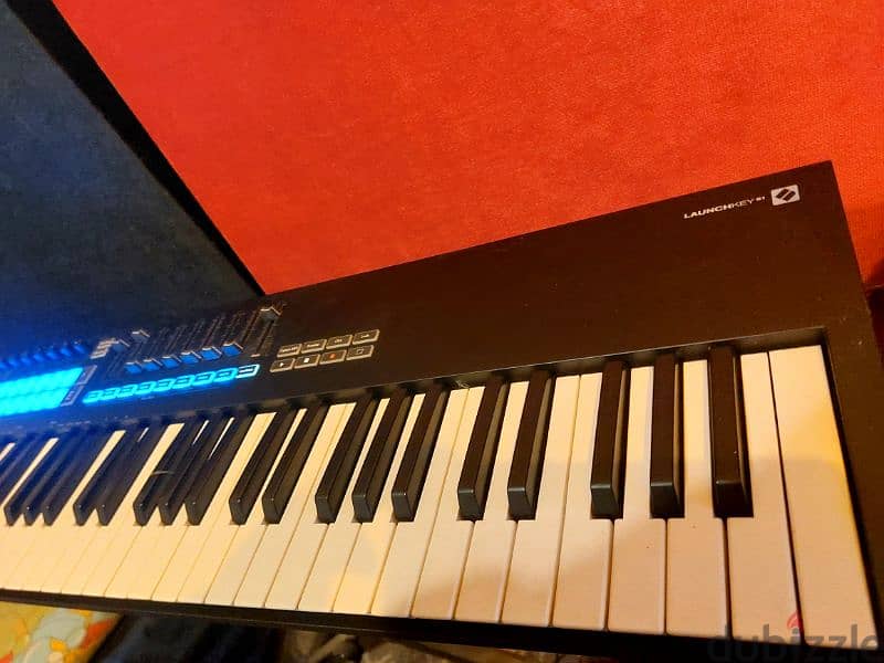 Midi keyBoard LaunchKey 61 MKIII 1