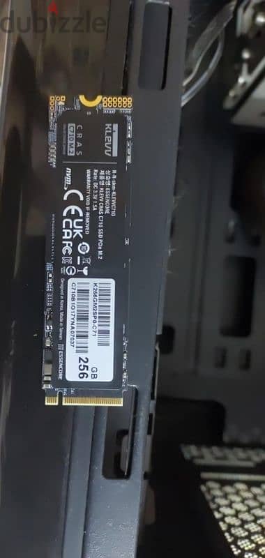 Klevv c710 m. 2 NVme ssd 256g 1