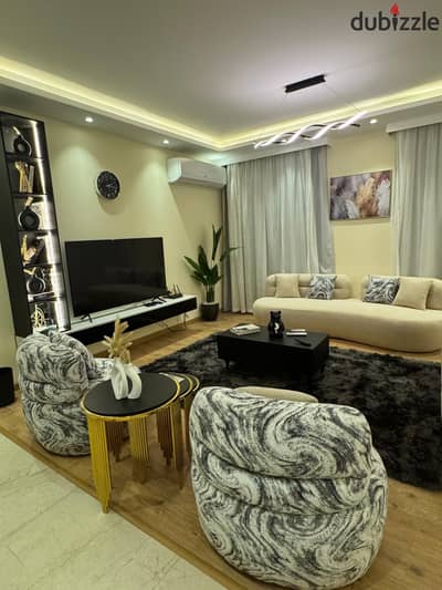 Furnished Apartment 3rooms rent Compound Sodic Eastown new cairo