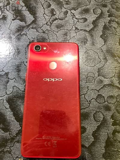 oppo f7 للبيع بحالة جيدة