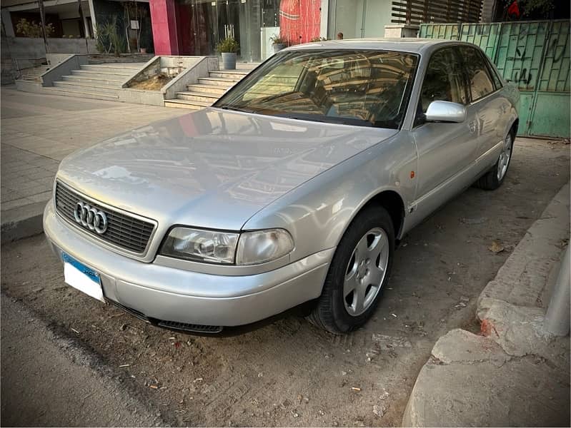 Audi A8 D2 0