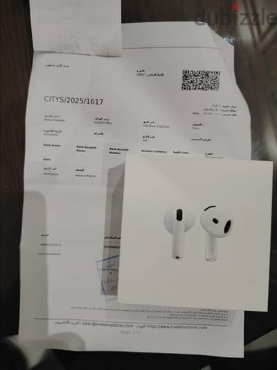 Apple airpods 4 sealed جديدة متبرشمة ضمان تريدلاين