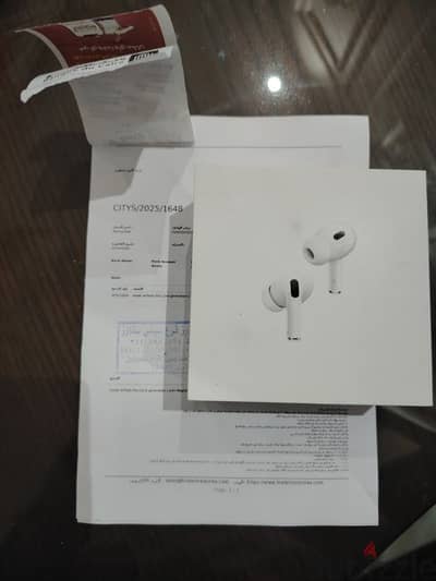 Apple airpods 2 pro Type c جديدة متبرشمة شراء تريدلاين