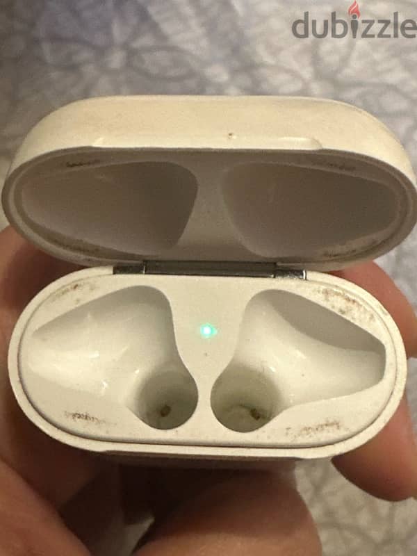 Airpods Apple(2second generation) Original from Saudiarabiaالسعوديه 4