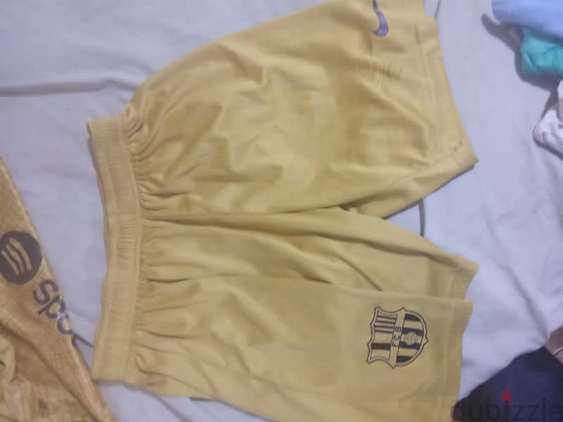 football Trikot and shorts 2