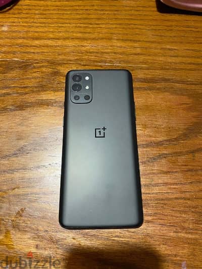 للبيع موبايل لقطة oneplus 9r ٢٥٦ جيجا رامات ١٢