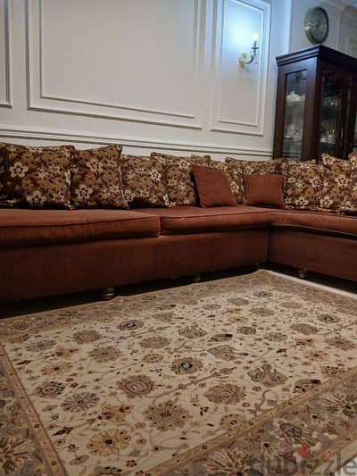 corner with bed2x3  ركنه عمولة خشب زان تفرد سرير بحاله جيدة