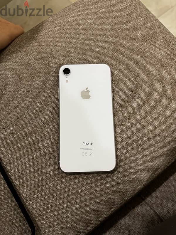 iphone XR 128 g battery 81% 1