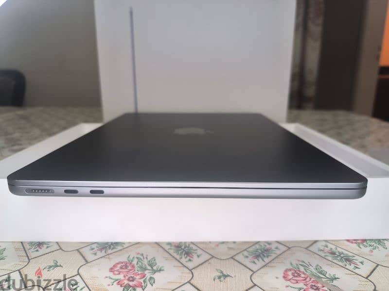 MacBook Air M2 100% AR EN keyboard  A+++ condition 4