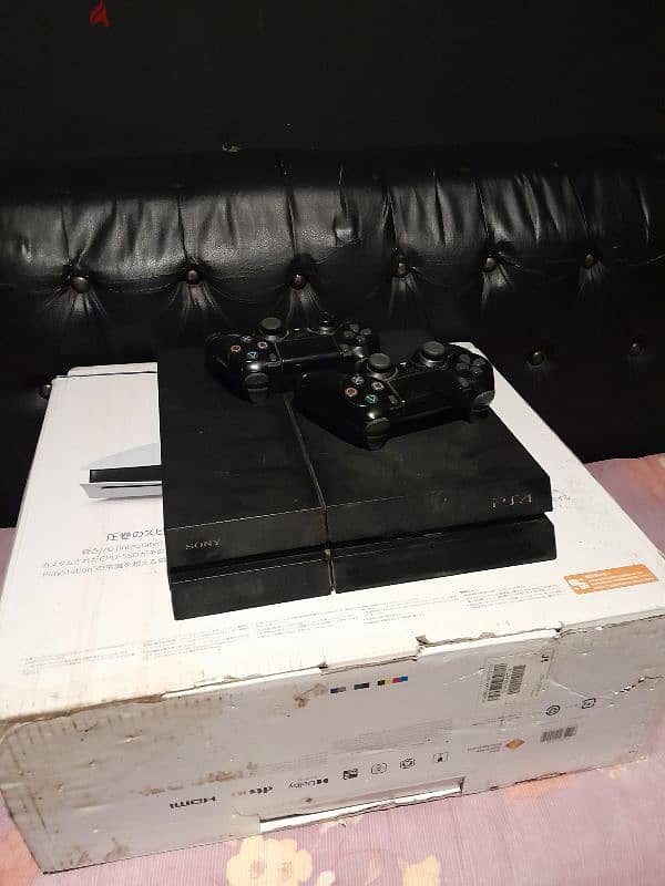 ps4 original with 2 consoles 3