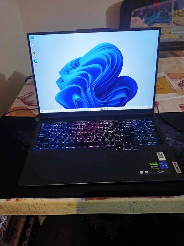 Lenovo legion 5 pro - i7 13700 HX - TRX 4060- 32 gb ram 4