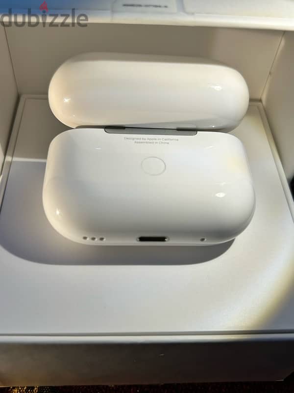 Airpods Pro 2 Charging Case Only   2بوكس شحن ايربودز برو 1