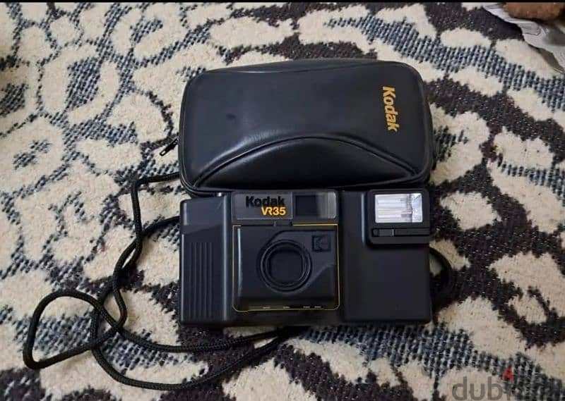 فرصة رائعة لعشاق التصوير الفوتوغرافي والكاميرات النادرة Kodak VR35! 0