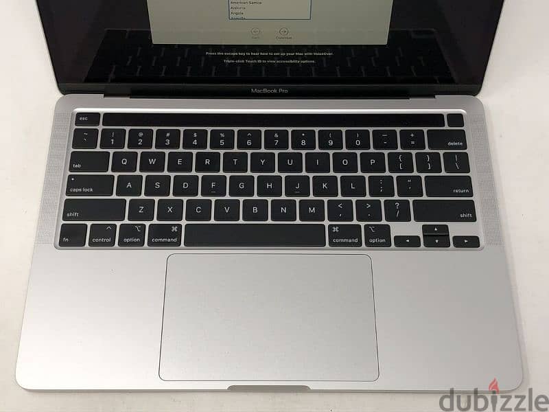 MacBook pro 2020 13 inch 1