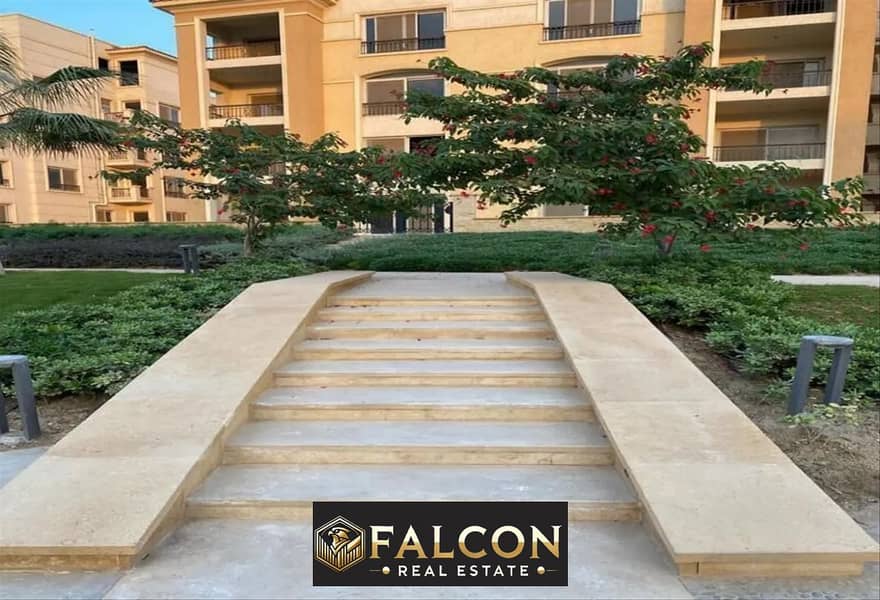 For sale, a 145 sqm apartment in a compound next to Cairo Airport, in the heart of New Cairo, Stone Barq Compound, with 0% down payment + installments 0