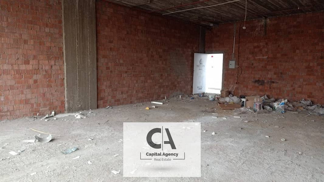 Commercial store 180 m indoor - 180 m outdoor for rent on the northern 90th - Fifth Settlement 0