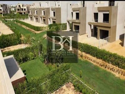 متشطب بالكامل جاهز للاستلام موقع متميز تاون هاوس كورنر  6th of October / Woodville Compound palm hills