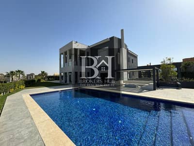 Luxuries finishing First Row Golf villa with Swimming Pool Sheikh Zayed / Allegria