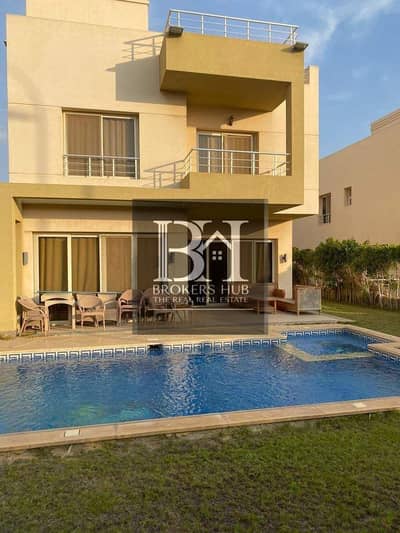 Villa with large swimming pool + Jacuzzi for sale in Grand Heights Compound el sheikh zayed