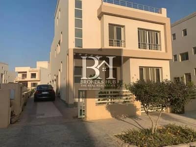 First use Townhouse Super lux finishing Prime location for sale in grand heights el sheikh zayed