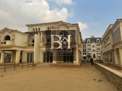 Immediate receipt Twin house for sale Mountain View Hyde Park - New Cairo