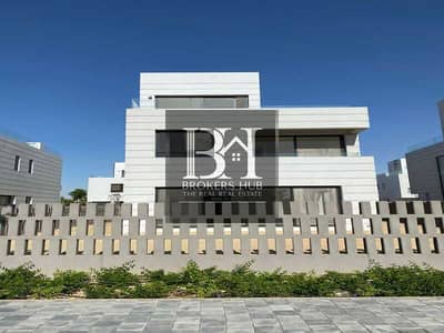 فيلا للبيع 3 ادوار بجوار المكرز الطبى العالمى  Villa for sale, 3 floors, next to the International Medical Center.