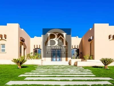 شاليه للبيع متشطب بالمطبخ دايركت على اللاجون بفيو مفتوح A chalet for sale, fully finished with a kitchen, directly overlooking the lagoon with an open